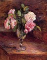 rosas en un vaso 1877 Camille Pissarro Impresionismo Flores